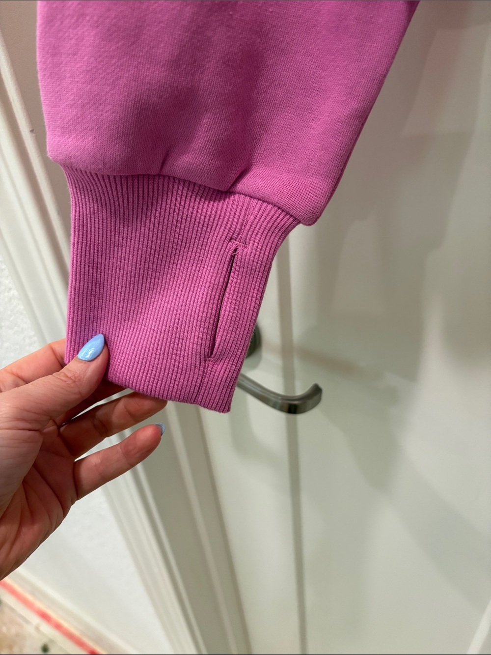 JoyLab Cropped Crewneck Sweatshirt - Pink - Picture 3 of 4